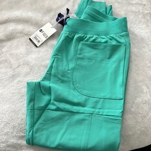 FIGS women's Surgical Green Nepal - Slim Jogger Scrub Pants - S / Surgical Green